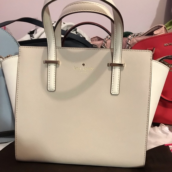 kate spade Handbags - Kate Spade Bag ♠️